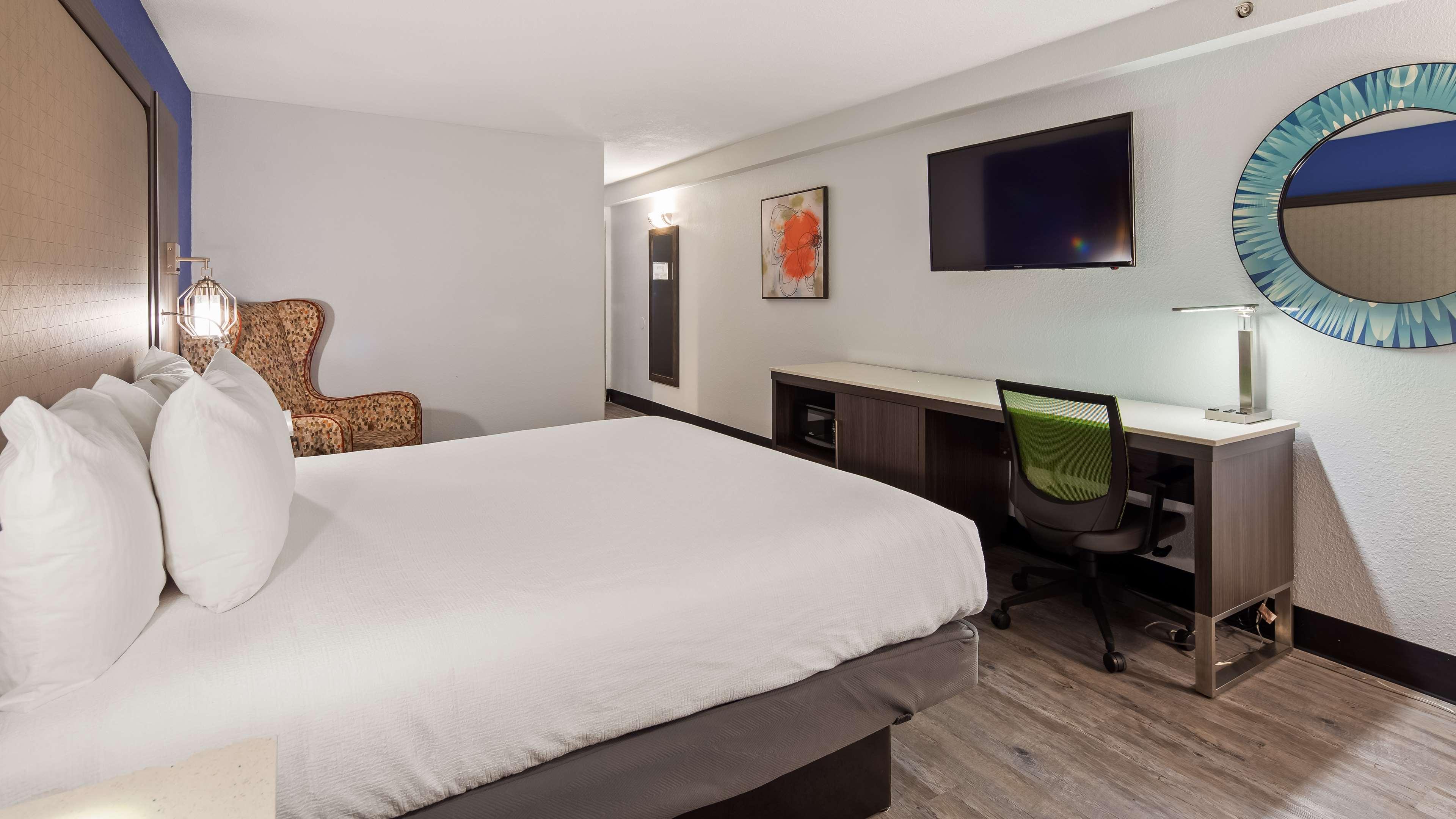 Best Western Plus Executive Residency Denver-Central Park Hotel Exterior photo