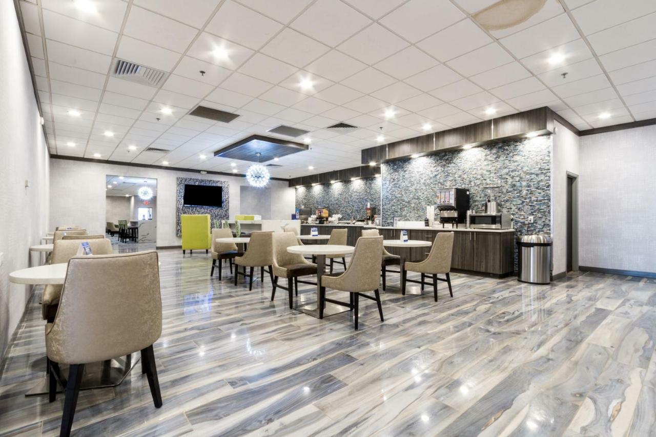 Best Western Plus Executive Residency Denver-Central Park Hotel Exterior photo